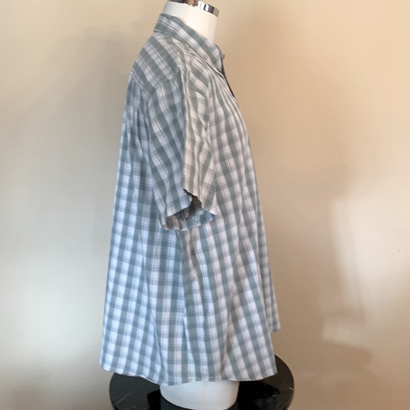 Carhartt Mens 2XL short sleeve plaid button shirt - Picture 2 of 10